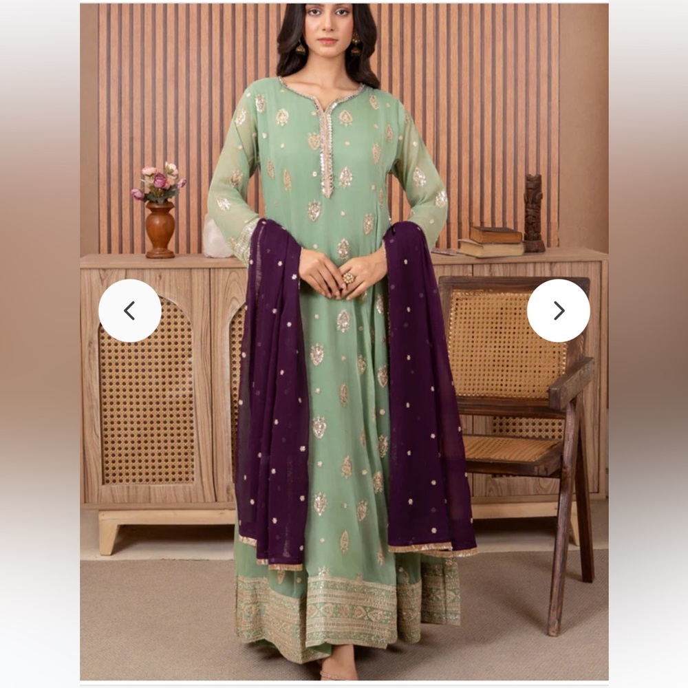Pakistani Indian Bollywood Green Purple Embroidered 3 piece kameez duputta pants